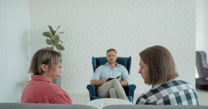 couples therapy therapist - marriage counseling